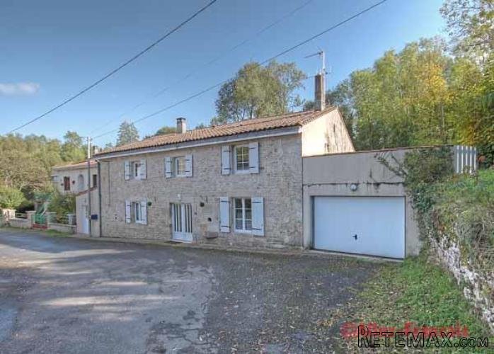 St Genard, Marcillé (79) - Stone mill offering spacious..