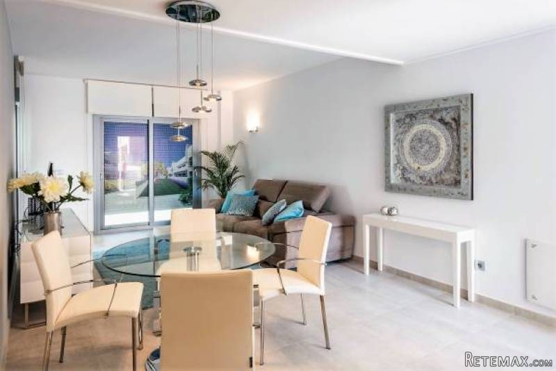 2 Bedroom 2 Bathroom Bungalow In..