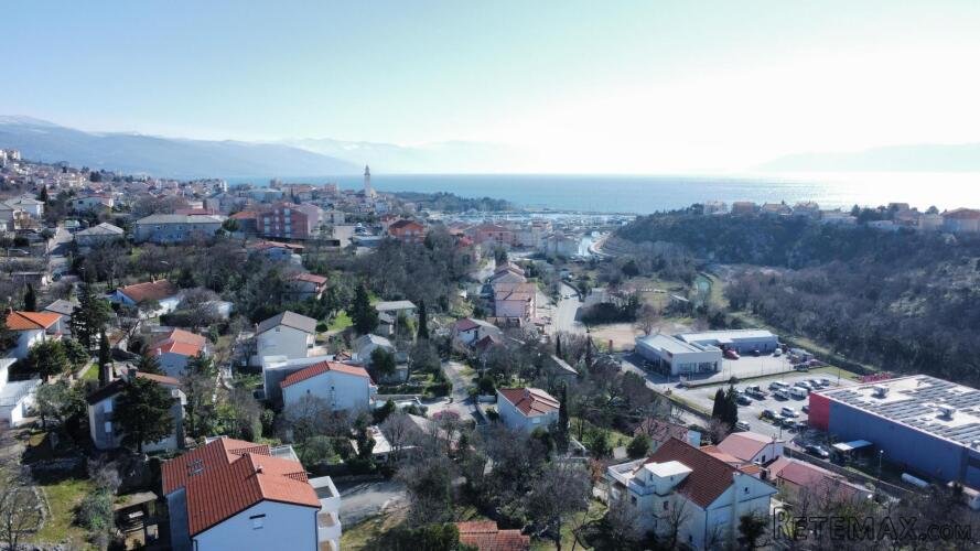 Novi Vinodolski - građevinski teren 549 m2