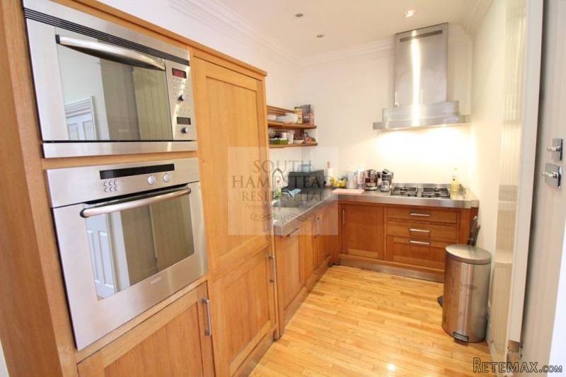Garden Flat 12 Greencroft Gardens - 2