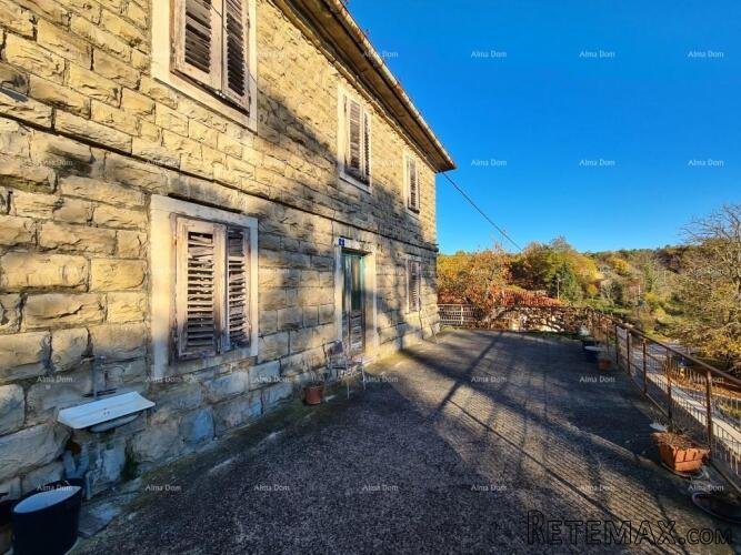 Prodajemo staru Istarsku kamenu kuću sa pogledom na..