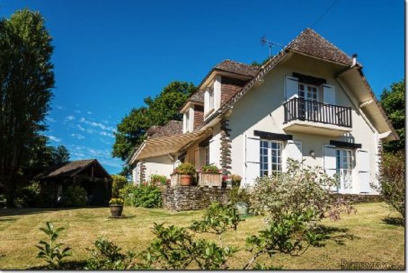 Stunning House with Panoramic View - 2