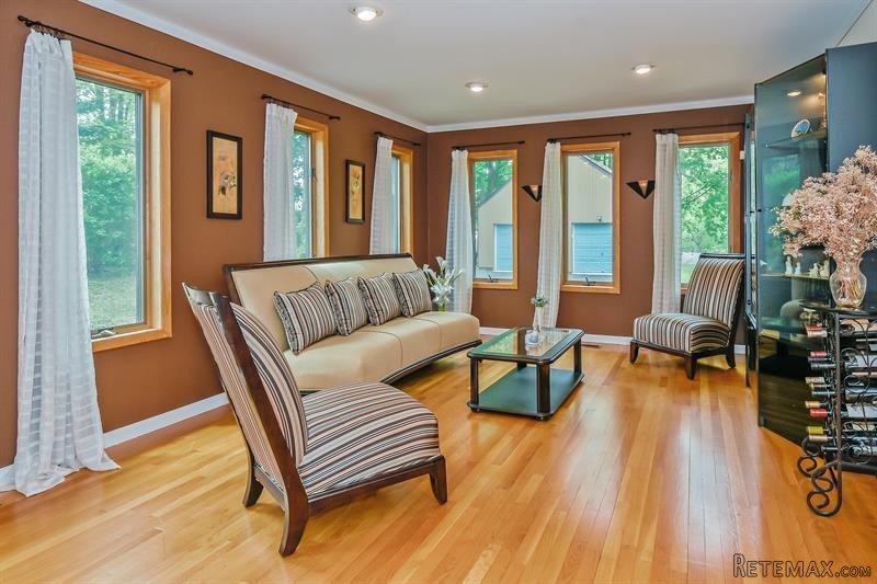 5 bedroom House For Sale: 70 Dogwood.. - 2