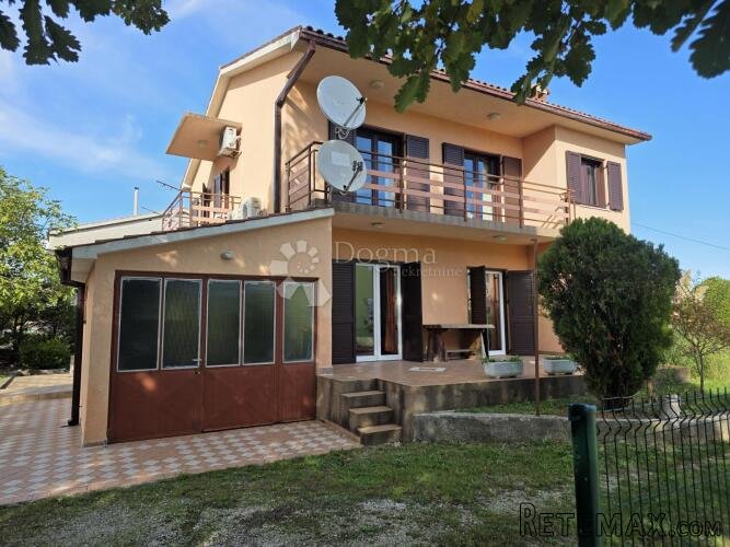 LABIN,obiteljska kuća na TOP lokaciji