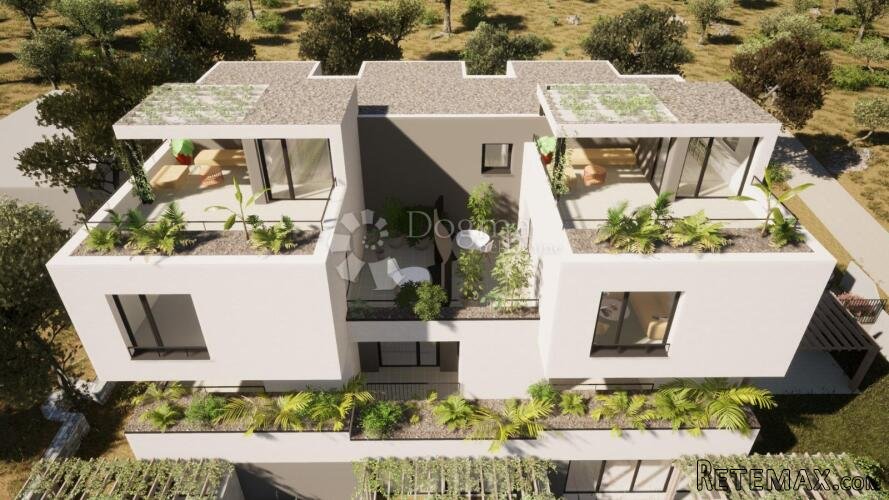 VODICE - S4 DVOETAŽNI PENTHOUSE NA 1. I 2. KATU S VRTOM I KR - 2