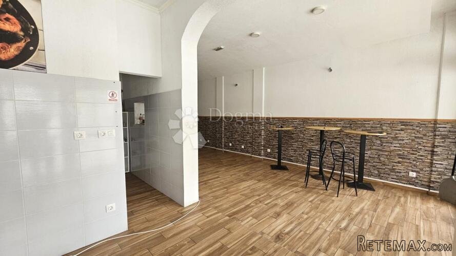 POSLOVNI PROSTOR - PIZZERIA - OKOLICA POREČA - 50 M OD MORA - 3