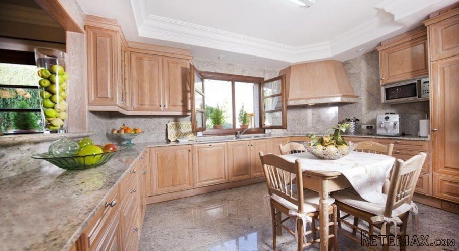 Fabulous large villa on the outskirts of the village of.. - 5