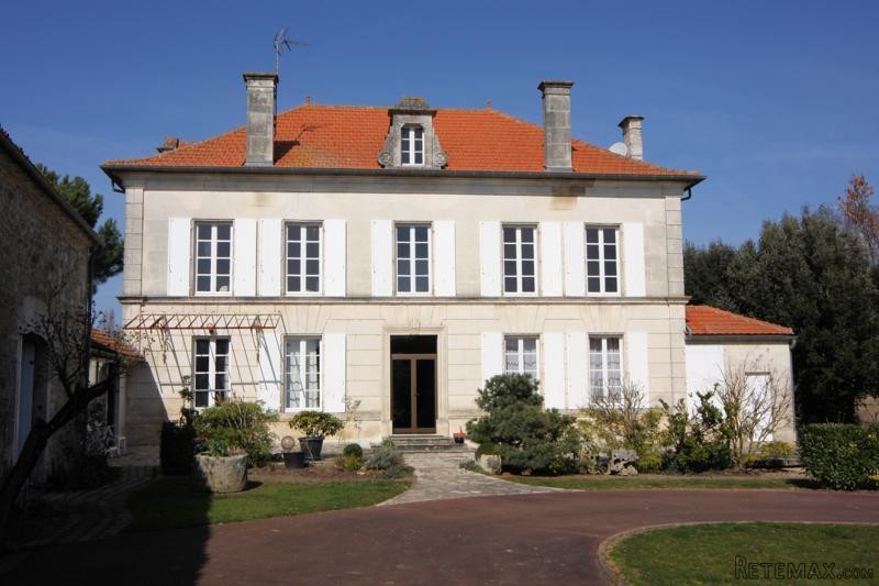 Manor House With Gite And Pool