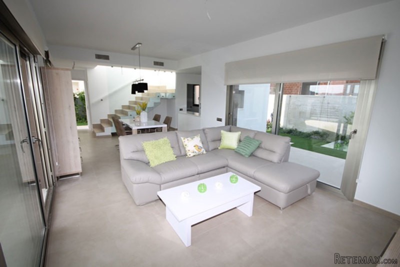 3 Bedrooms - Villa - For Sale - 2