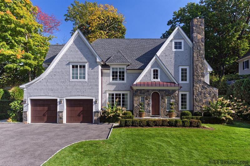 5 bedroom House For Sale: 271 Overlook..