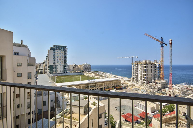Beautiful 8th Floor Apartment With..