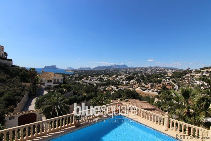 Elegant superior detached 3 bedrooms..
