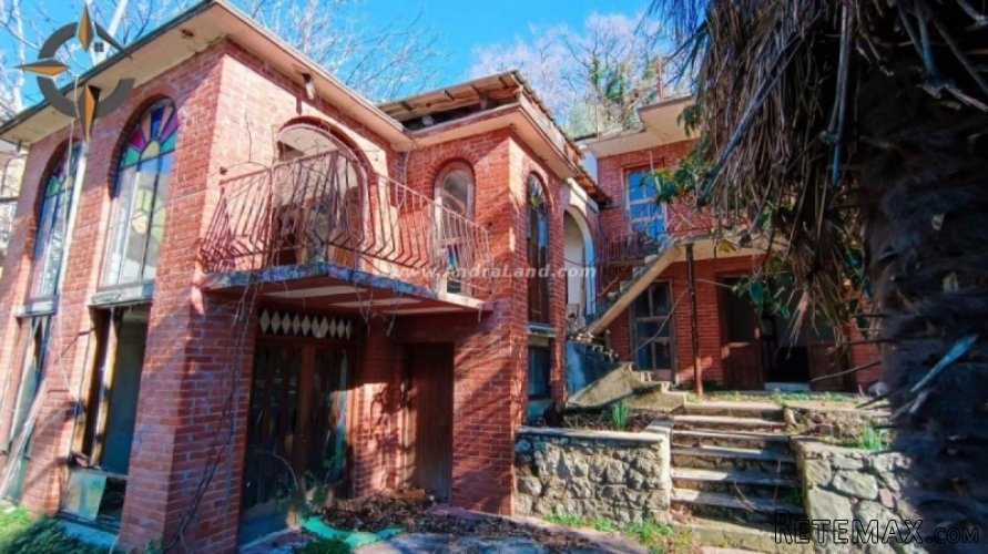 Dva objekta na jednoj parceli, Sutomore, 220.000Eur