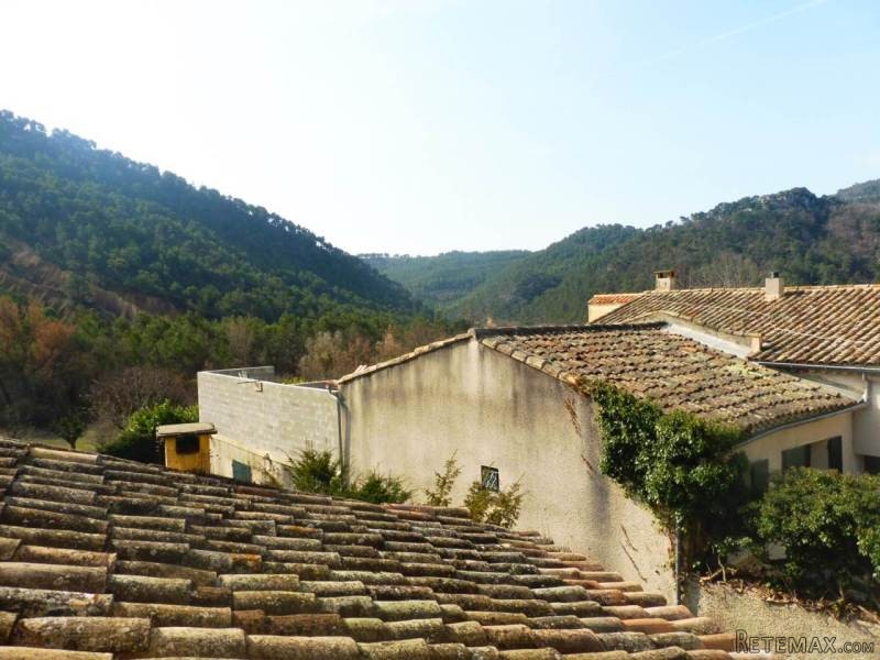 Village House On 2 Levels In Need Of.. - 2