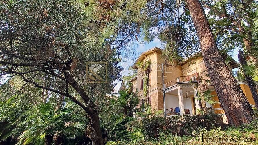 Opatija vila s dva stana