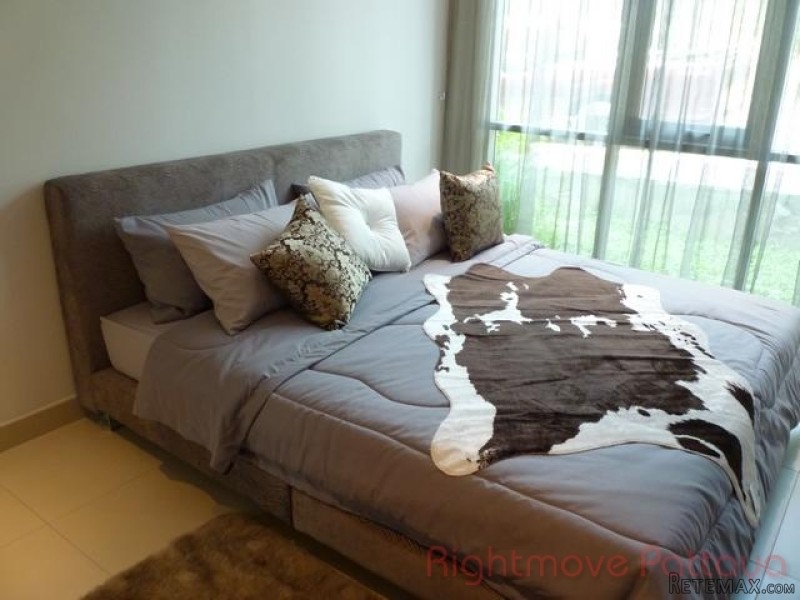 1 Bedroom Condo for sale in Pratumnak -.. - 2