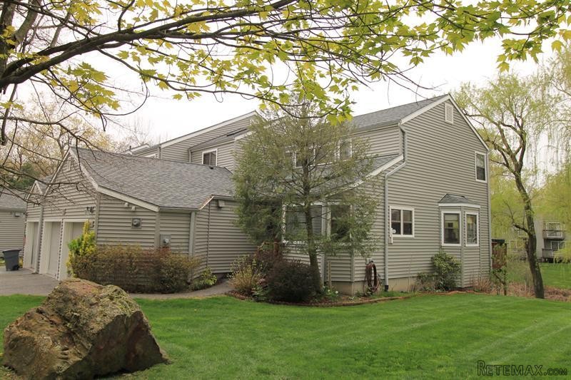 2 bedroom House For Sale: 201 Horseshoe..