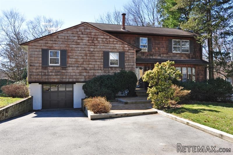 5 bedroom House For Sale: 23 Joyce Road..