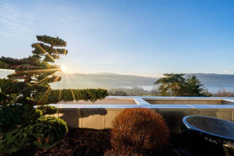 MODERN DUPLEX APARTMENT WITH FANTASTIC..