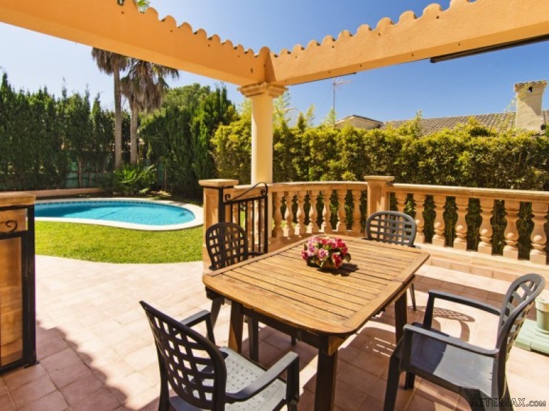 Family-Friendly Villa With Sea Views In..