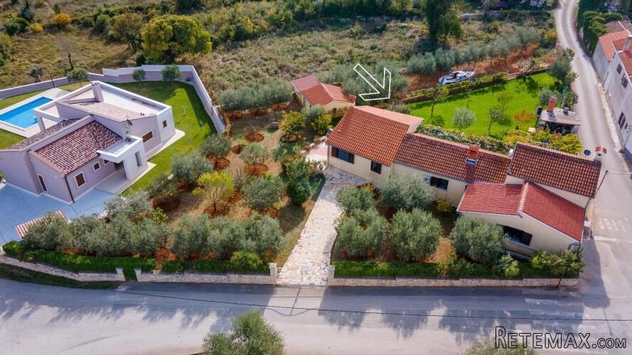 Istra, Kavran - kuća sa velikom okućnicom - 2