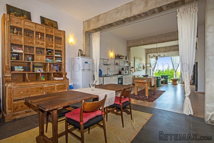 Unusual opportunity to acquire an exceptional village.. - 3