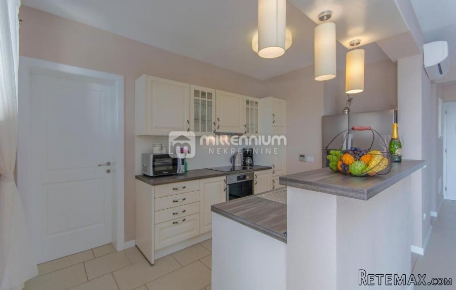 Istra, Višnjan, 350m2, samostojeća vila s bazenom - 7
