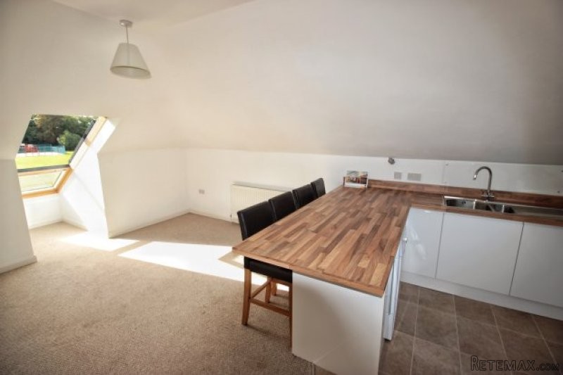 2 bedroom, Flat house for sale - 2