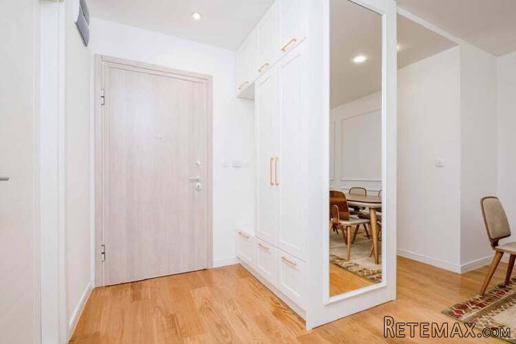 Jednosoban stan, Bar, 200.000Eur