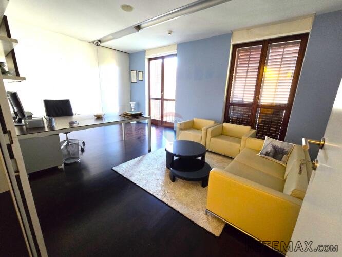 Rovinj,centar,stan na 1.katu novije stambene zgrade-56,5m2