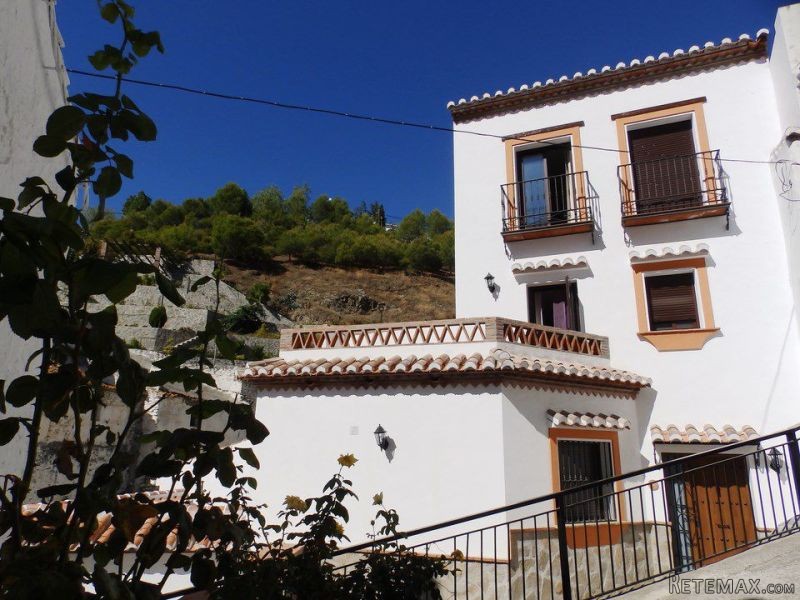 Town House for Sale in Salares 266.000..