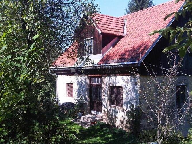 Veliko imanje s kućom u srcu Gorskog kotara - 33 759 m2