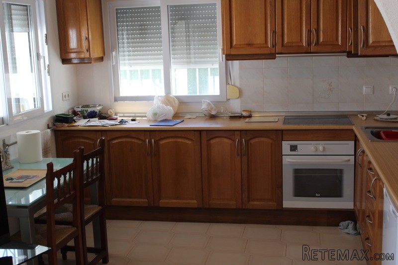 3 Bedrooms - Town House - For Sale - 2