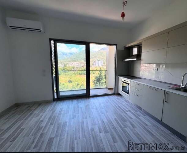 Jednosoban stan, Bar, 136.500Eur