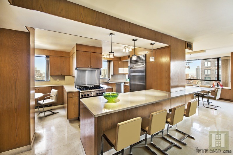 6 bedroom Apartment For Sale: 190 EAST.. - 2