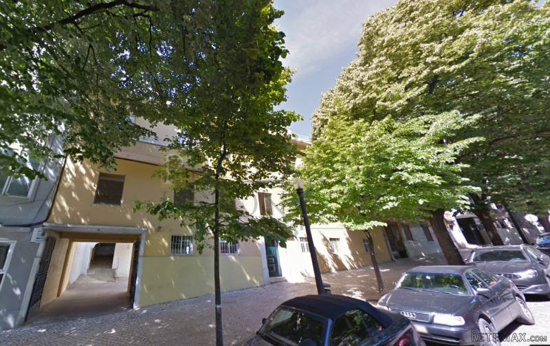 T2 Lisbon Apartment with balcony near..