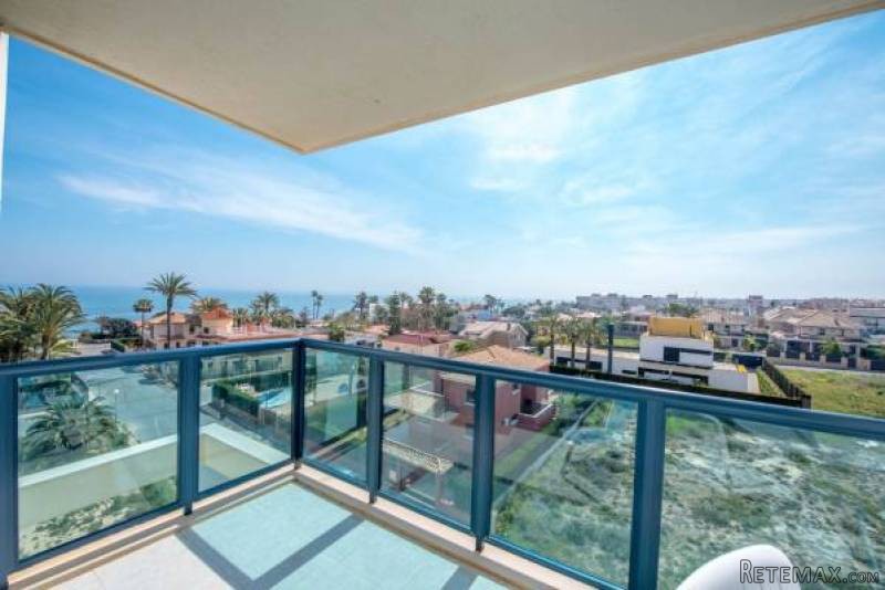 2 Bedroom 2 Bathroom Apartment In..