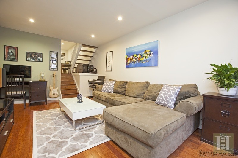 1 bedroom Apartment For Sale: 435 EAST..