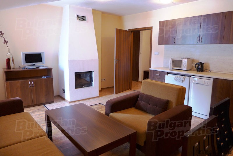 Modern Apartment In Four-Star Complex..