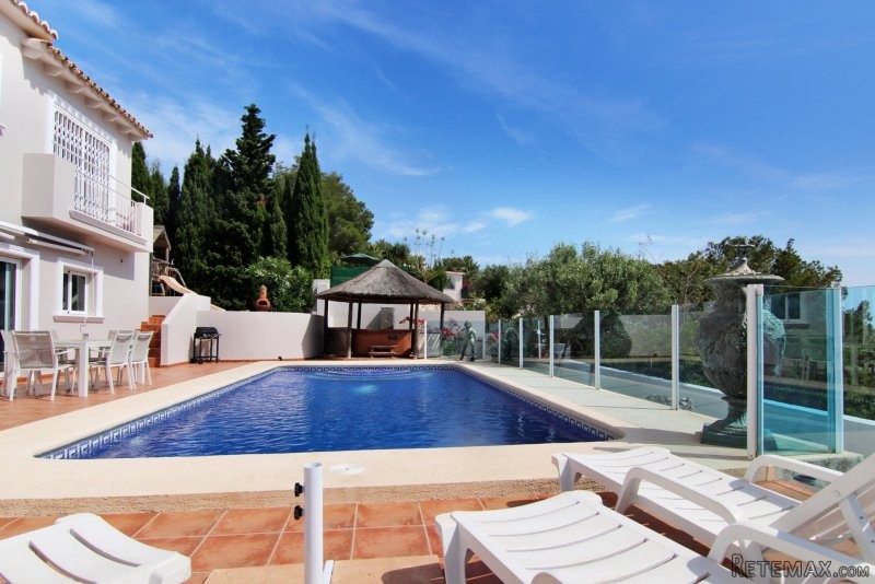 Immaculately Presented Detached Villa..