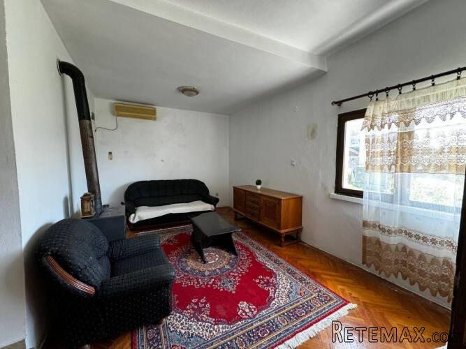 Kuća na prodaju, Rena, Bar 220.000€