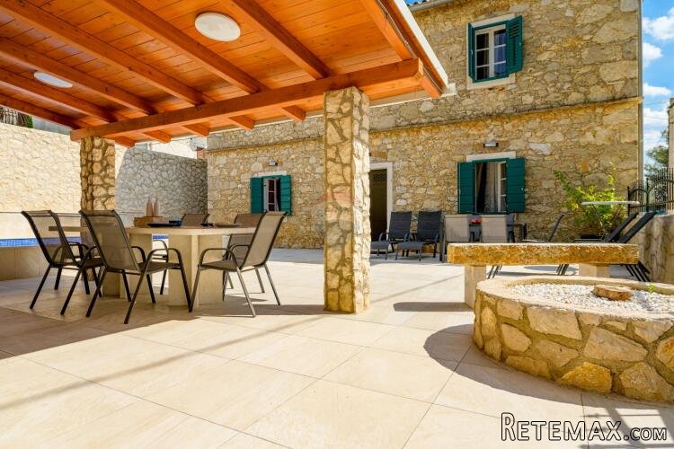 Otok Lošinj, Nerezine, Renovirana kamena kuća s bazenom - 2