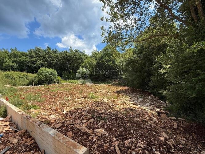 Pavićini - Građevinsko zemljište 687m2 - 3