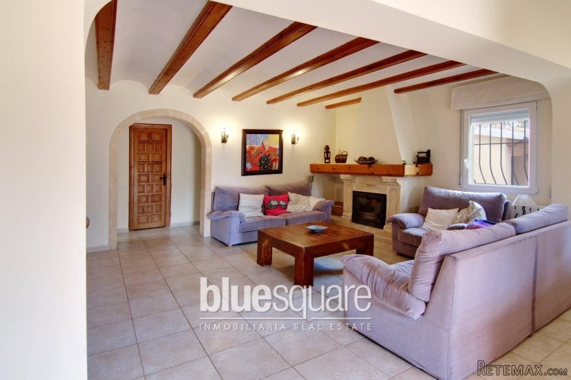 Renovated 4 bedroom villa in Javea - 2