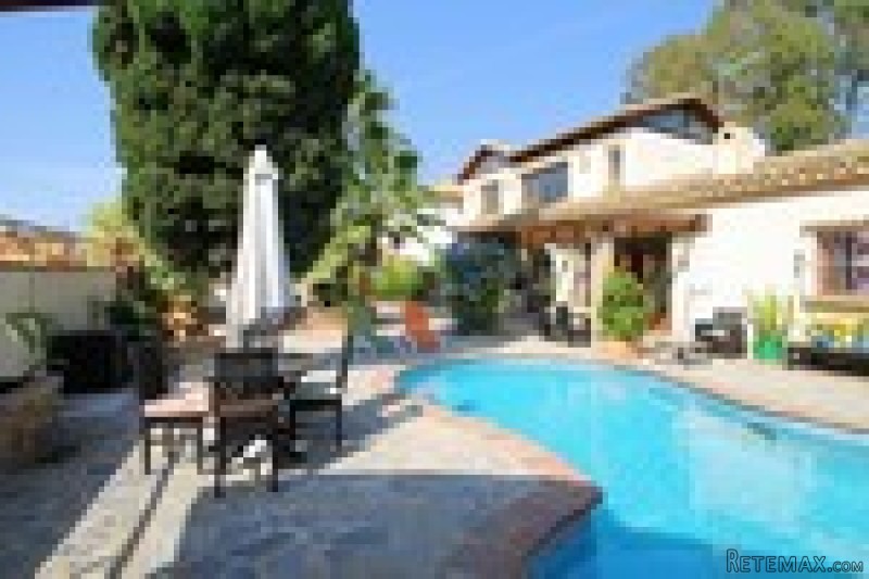 5 Bedrooms - Villa - Malaga - For Sale