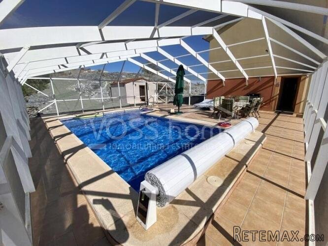 NEW & EXCLUSIVE TO VOSS HOMES - A large, WOW, light &.. - 7
