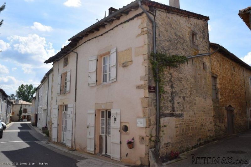 Spacious 3 Bedroom House In The.. - 2