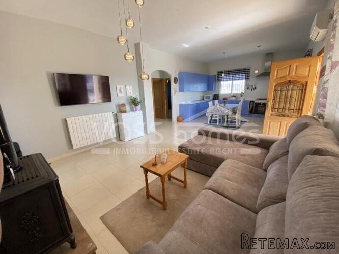 NEW & EXCLUSIVE TO VOSS HOMES - A large, WOW, light &.. - 10