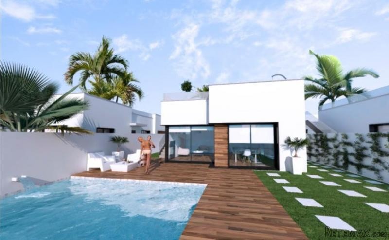2 bedroom Chalet in Los Alcazares for..