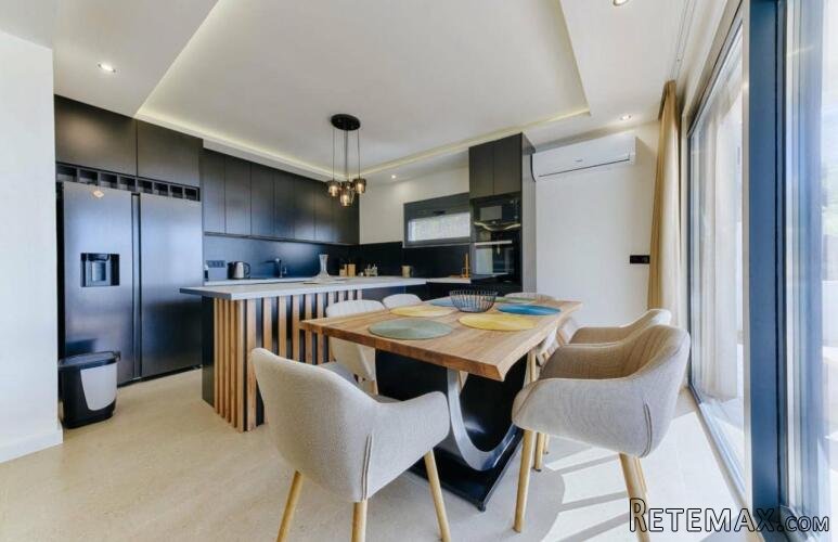 Luksuzna Vila, Tuđemili, 900.000€